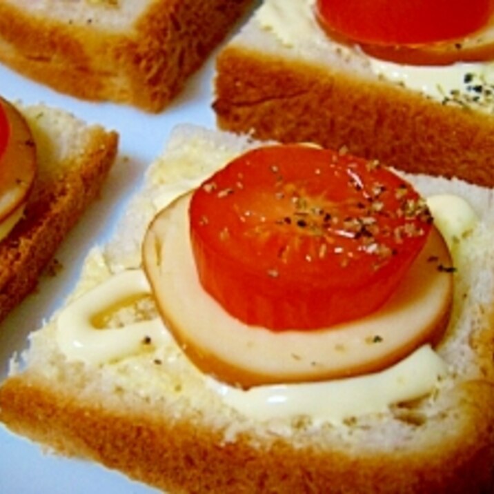 トマト＆チーズのオープンサンド